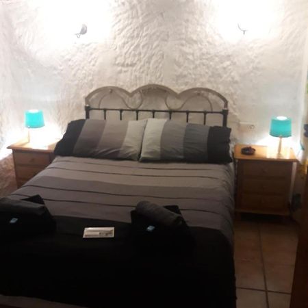 The Welcome Cave Freila Exterior photo