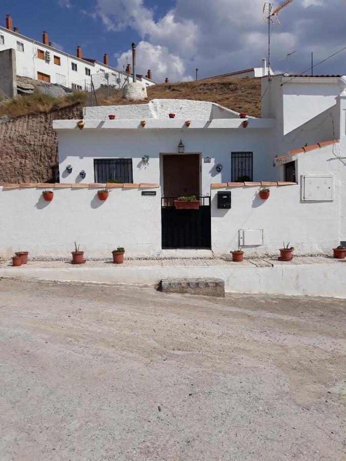 The Welcome Cave Freila Exterior photo