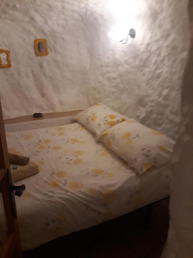 The Welcome Cave Freila Exterior photo